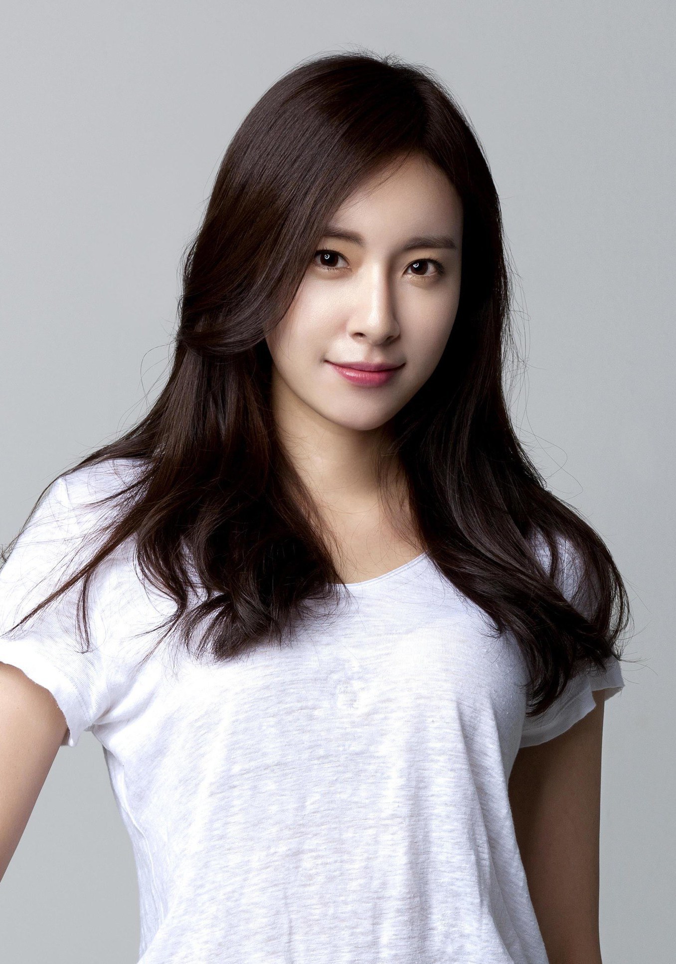  p>郑瑞荷(         ),1988年3月5日出生于韩国,韩国女演员.