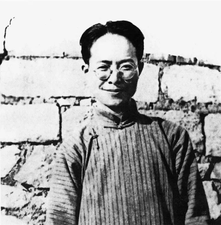 沈从文写给张兆和的千封情书：我明白你会来，所以我等_百科TA说