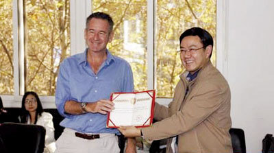  p>奈杰尔·马文,男,国际明星 a href="#">主持人 /a>,著名自然保护与