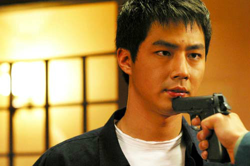  p>赵寅成(         ,zo in sung),1981年7月28日出生于韩国首尔市.