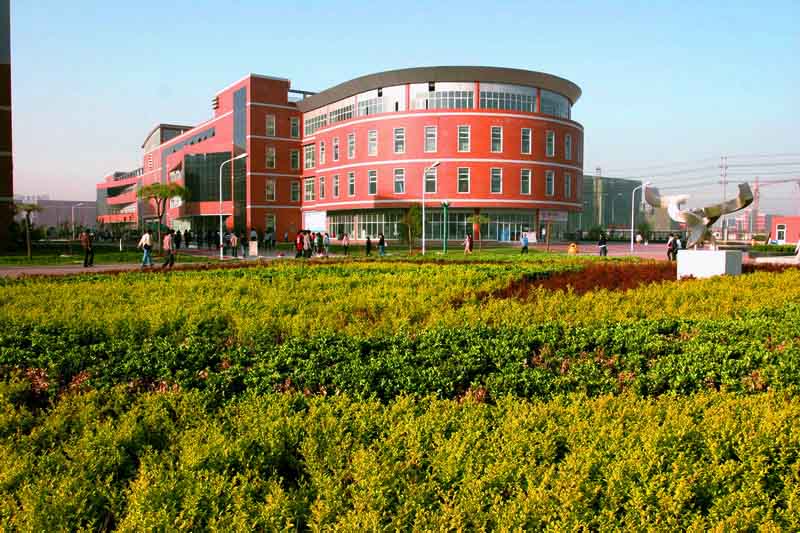 and commercial college, hebei university /i>),简称"河大工商"