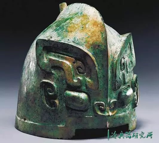 中国古代头盔样式那么多，为何影视剧里却尽是“飞碟帽”？_百科TA说