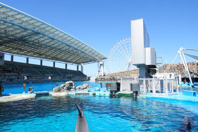  p>名古屋港水族馆外观新颖,拥有一个金属球体建筑的名古屋港水族馆
