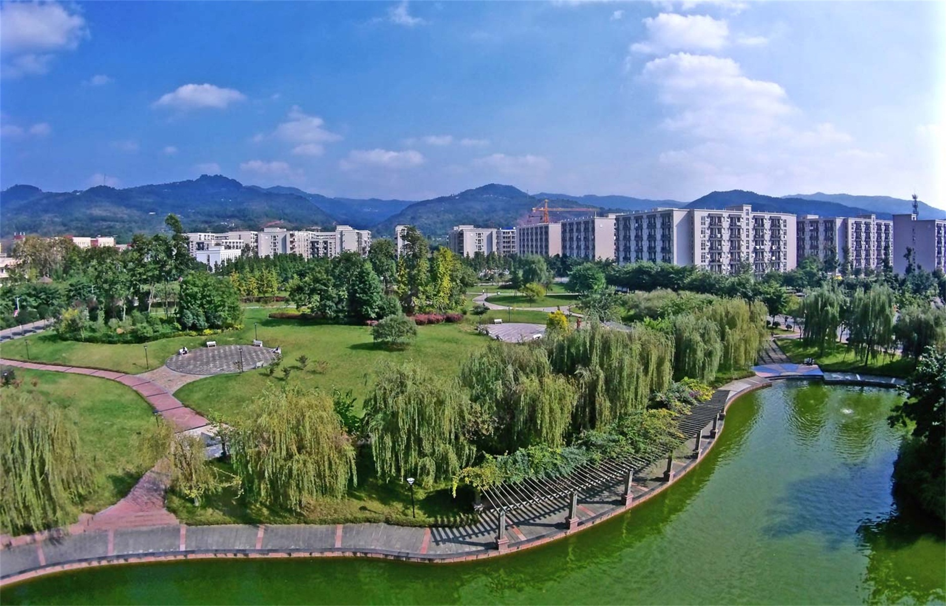  p>成都文理学院(chengdu college of arts and sciences),简称"成都