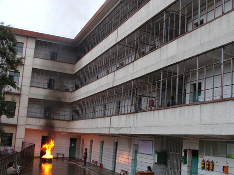  p>罗平县第一中学,简称罗平一中,学校有着光荣的革命传统,中共罗平