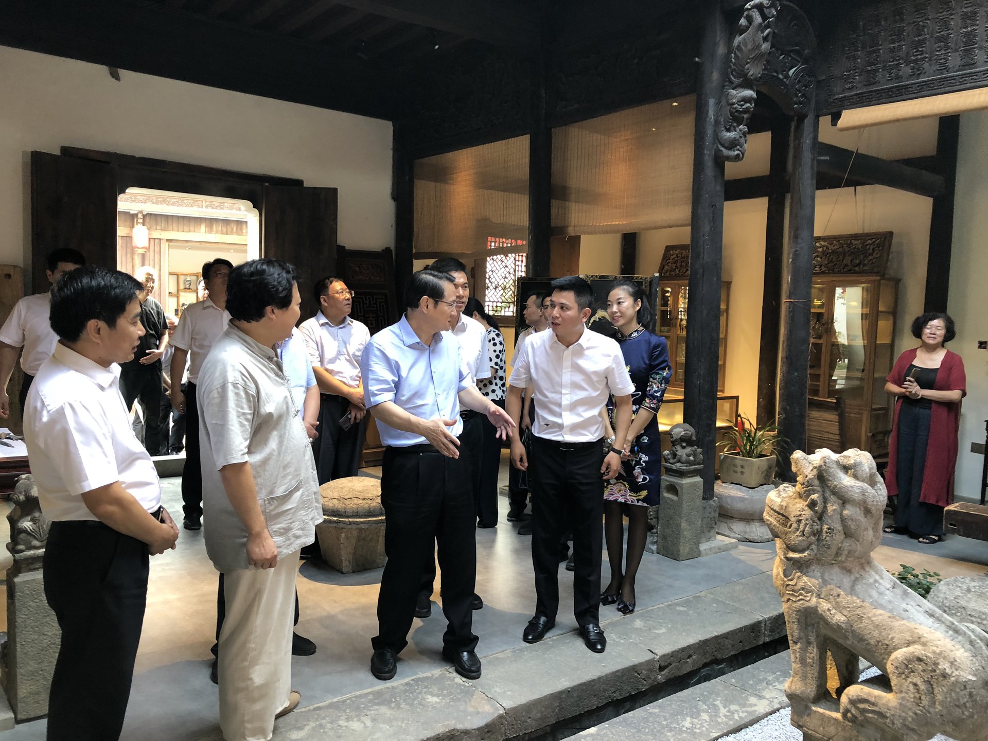 刘汉军1985年10月16日生于江西 a target="_blank" href="/item/上饶