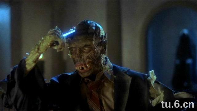  p>《活死人归来3》是由 a href="#" data-lemmaid="20166857">布莱恩