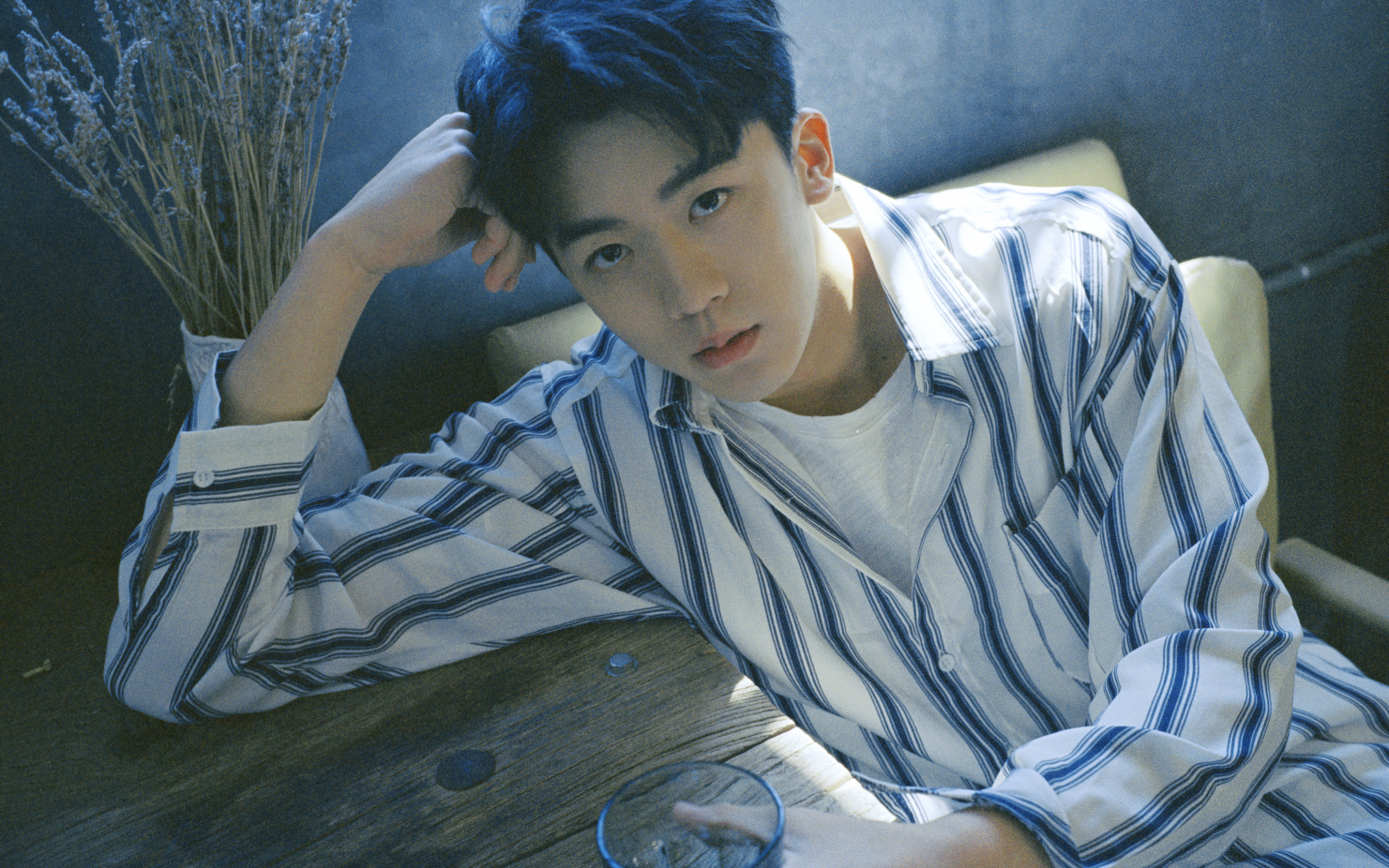  p>卢东旭,1998年8月24日出生于河北省,中国内地