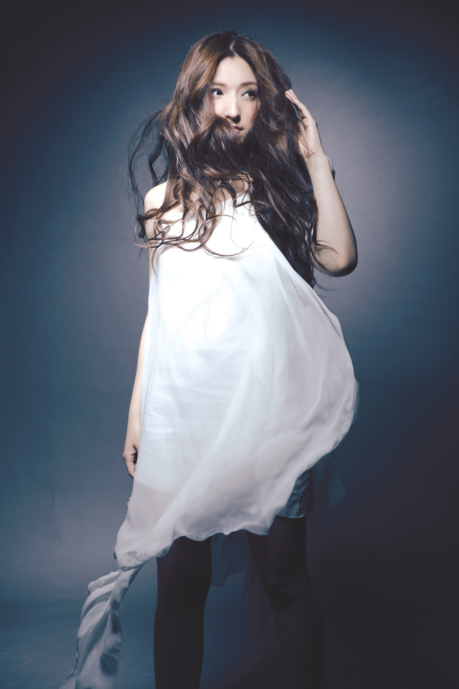  p>潘辰,1988年3月13日出生于上海市,中国内地流行女歌手,女演员.