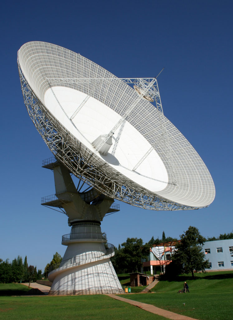  p>射电望远镜(英文名称radio telescope)是指观测和研究来自天体的 a