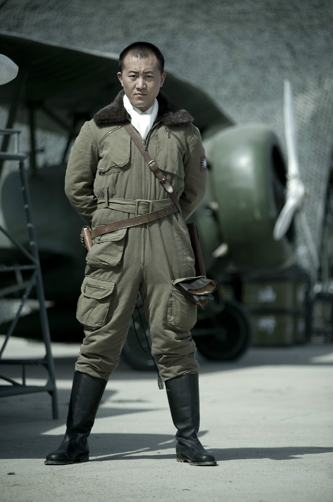  p data-id="gnwz6qisgs">王磊,空政电视艺术中心演员.