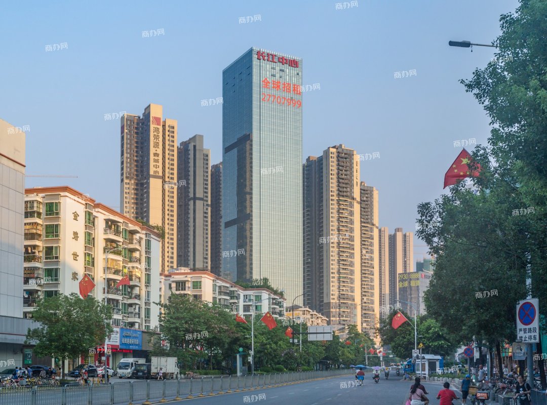  p>长江中心靠近4号线龙华地铁站,临近上塘,红山片区,都是整体规划