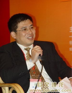 长期从事房地产金融的研究和投融资实务,现任雏菊机构 投资决策委员会