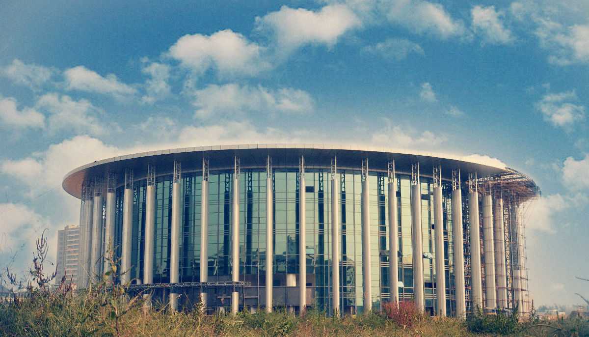  p>中原文化艺术学院始建于2010年,河南重点建设艺术院校位于 a href=