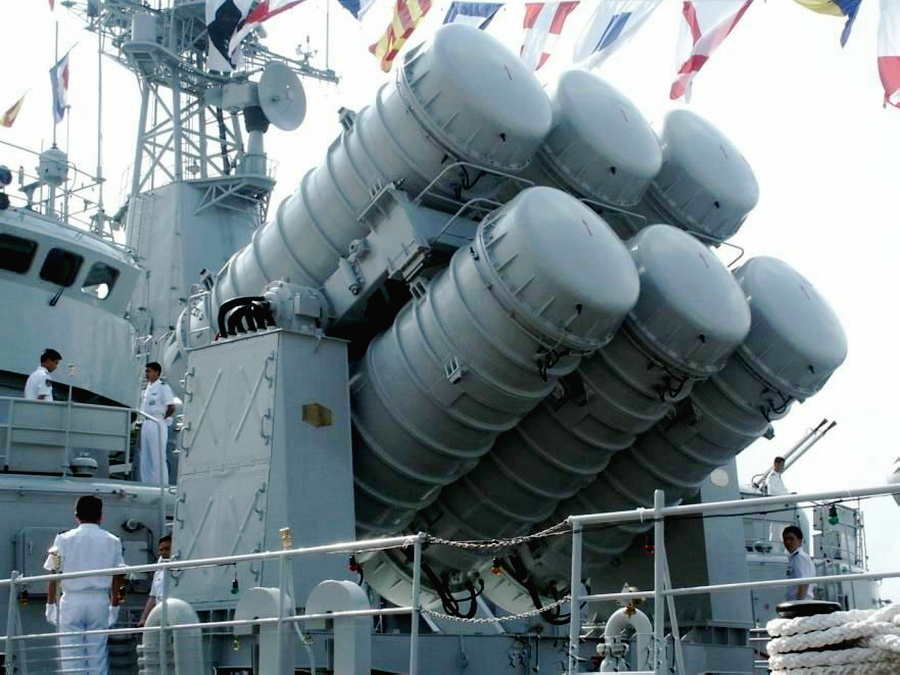  p>红旗-61防空导弹(英文:hq-61 anti-aircraft missile),是20世纪60