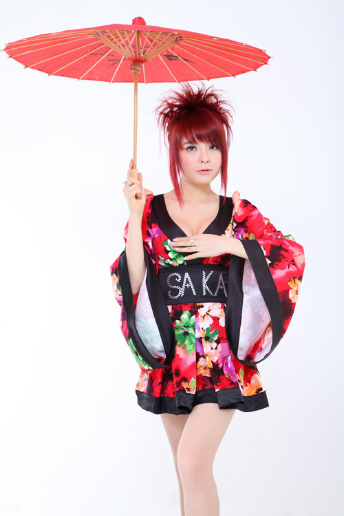  p>张璇(tr    ng tuy   n),原名张梦璇,1992年4月1日出生于越南永隆