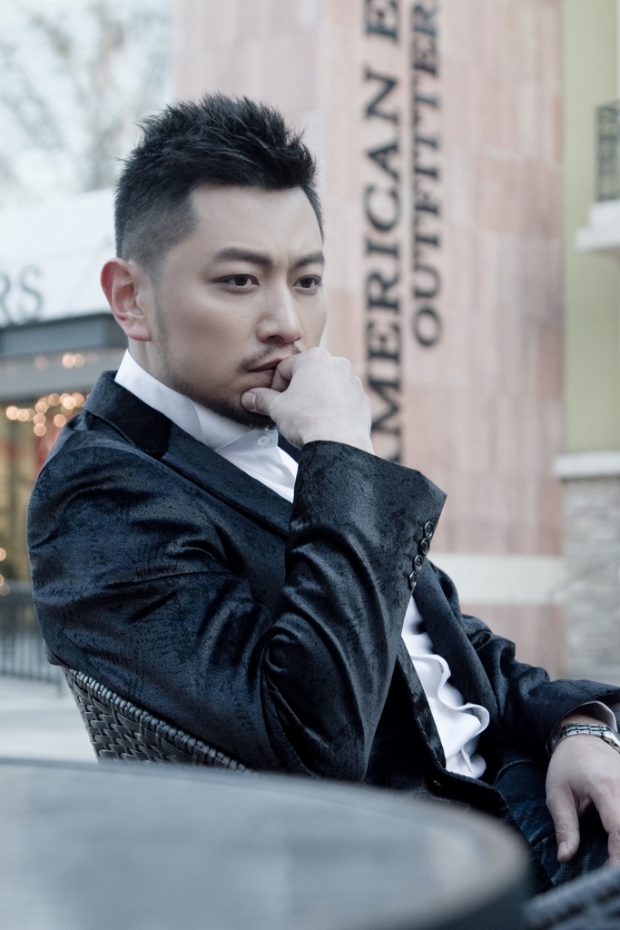 张洪睿,1977年12月3日出生,中国内地男演员,毕业于 a target="_blank"