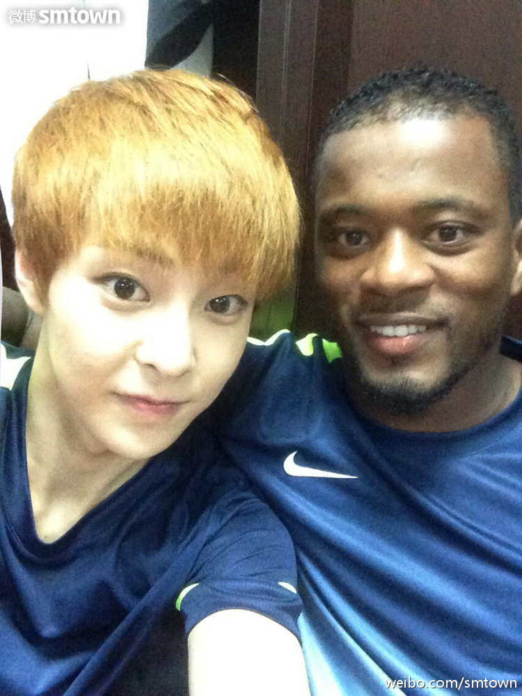  p>金珉锡,艺名秀珉(xiumin),1990年3月26日出生于韩国京畿道九里市仁