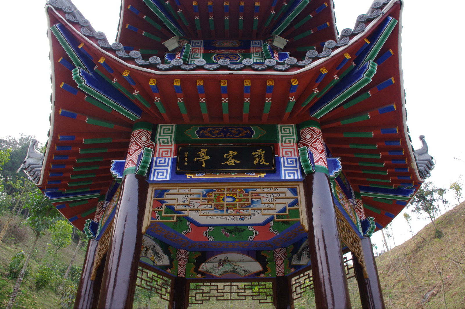  p data-id="syygpi85pfag">铜江公园位于广西南丹县中心城区,始建于