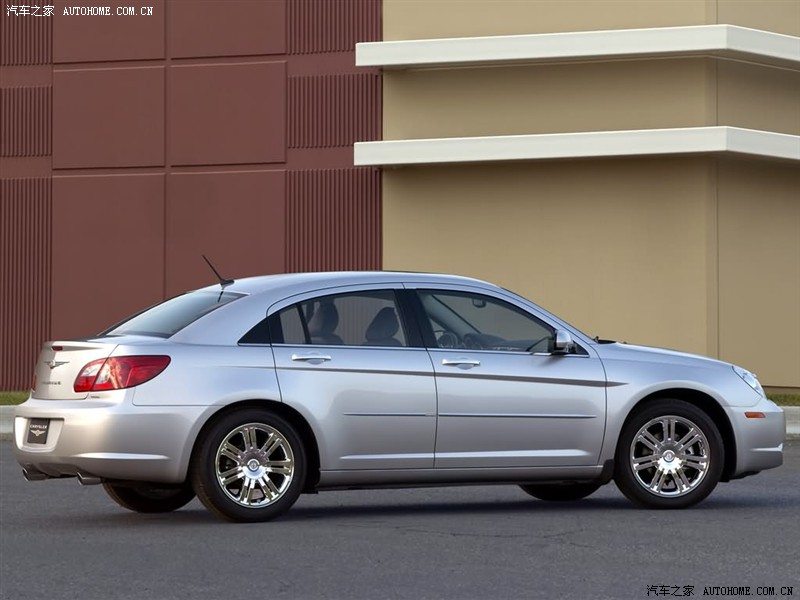  p>北京奔驰-戴姆勒·克莱斯勒汽车有限公司推出的中高级轿车, a