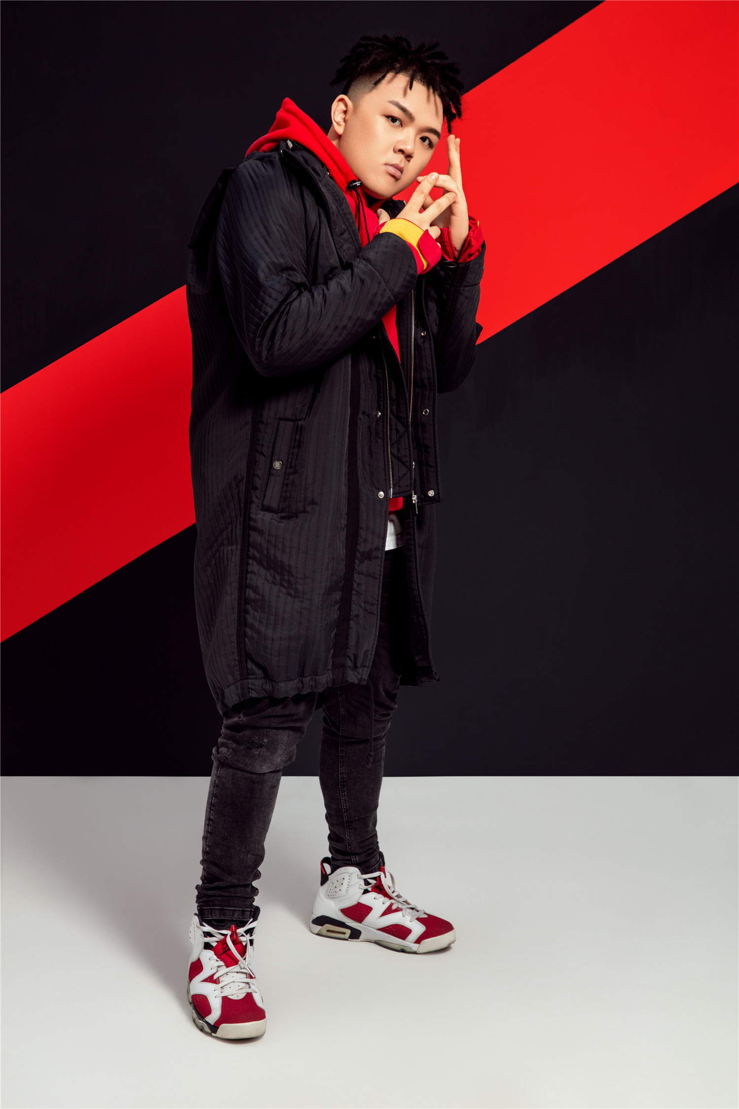 艾福杰尼(after journey),本名陈嘉申,1992年3月26日出生于新疆库尔勒