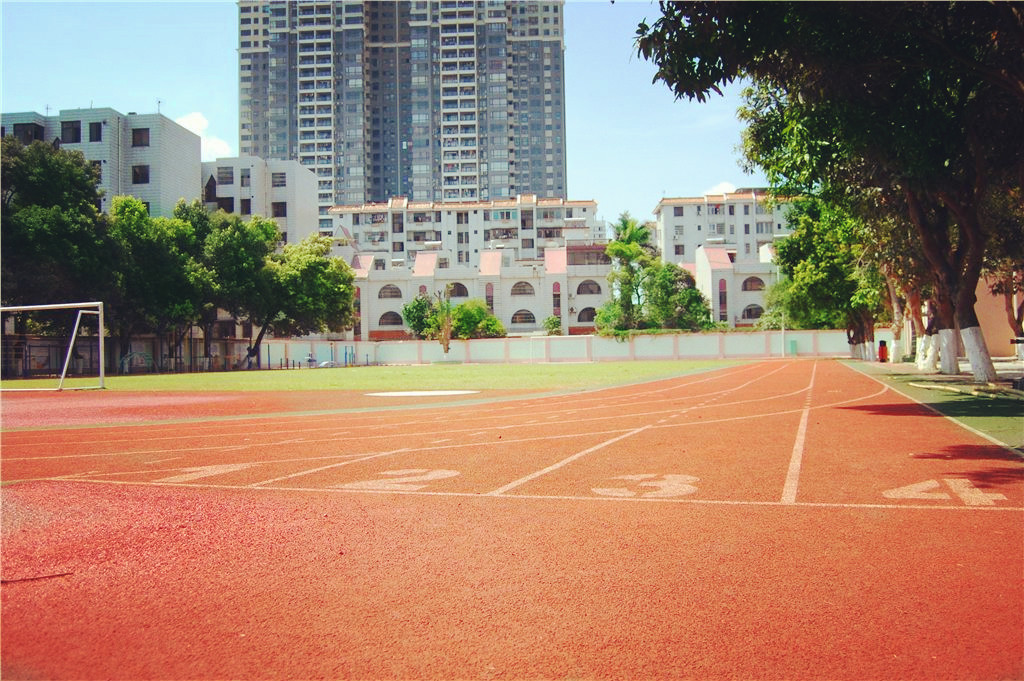  p> b> a href="#">广西北海市实验学校 /a> /b>(beihai experimental