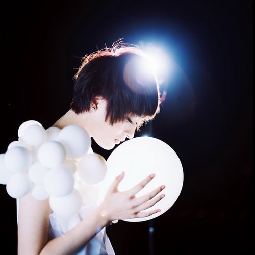 《夜车》是 a target="_blank" href="/item/曾轶可/6664605" data