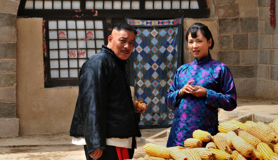  p>《盘龙卧虎高山顶》是由中国电视剧制作中心,陕西省委宣传部,延安