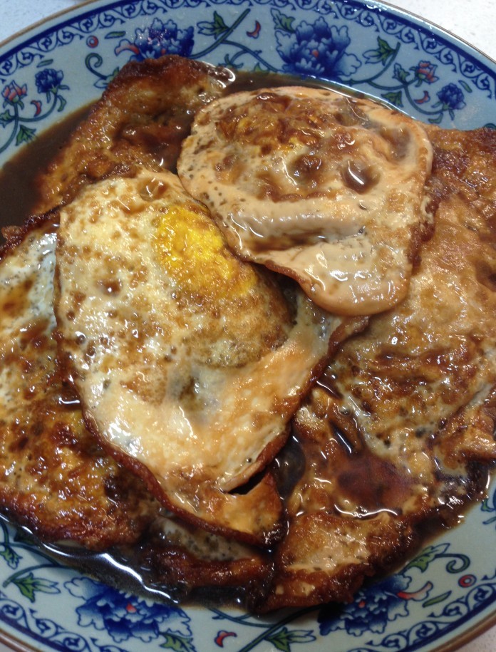  p data-id="gnbvmj6fi7">红烧荷包蛋是以4个鸡蛋为主料,适量油,适量