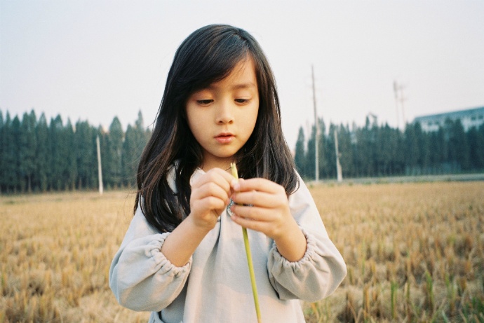  p>安淇尔 i>(小苹果) /i>,2007年12月19日出生于湖南长沙,中国女演员