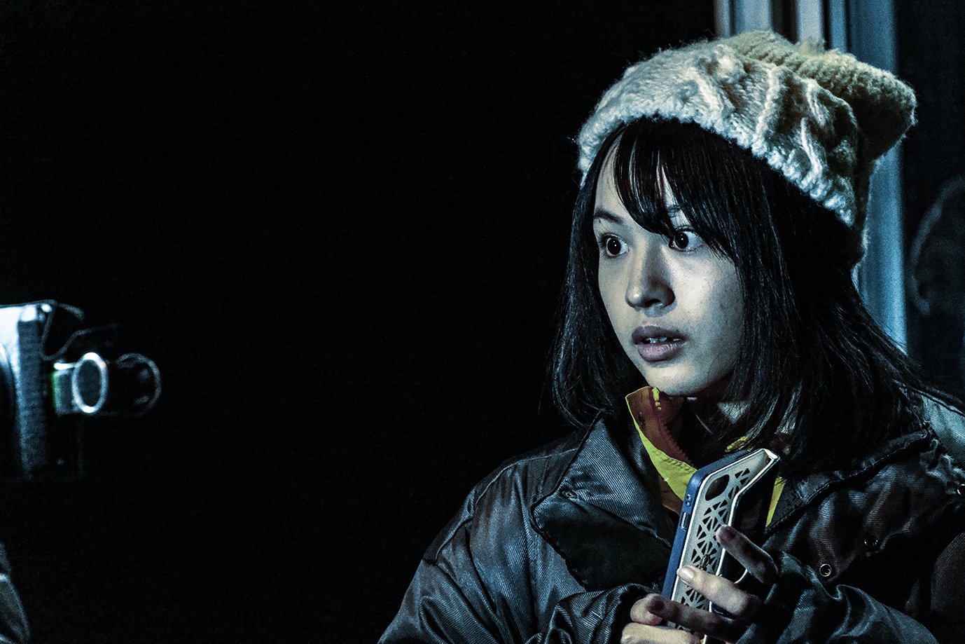 《犬鸣村》是由<a