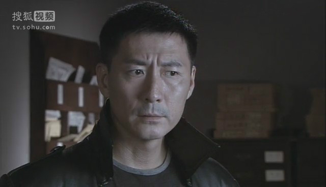  p>燕双鹰是电视剧《英雄》及其衍生作品中的男主角,1918年生, a