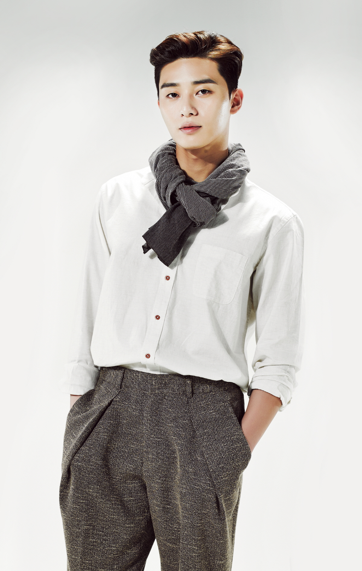 >《她很漂亮》是由 a target="_blank" href="/item/崔胜元/19245256"