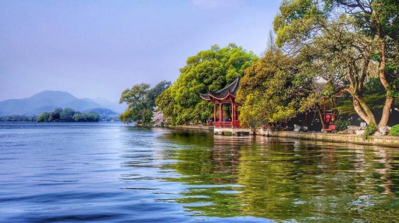  p data-id="gnwjgcjnmq"> b>西湖乐园 /b>位于东莞市中心城区南郊