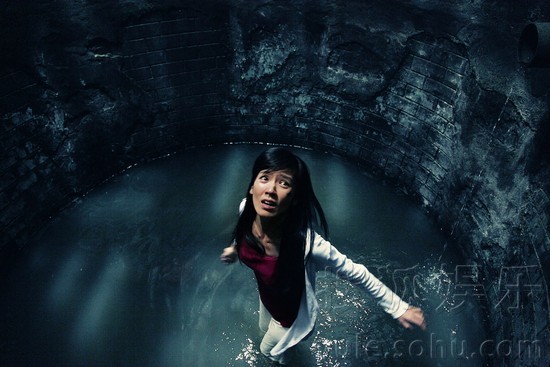 主演了个人首部电视剧《 a target="_blank" href="/item/花月佳期