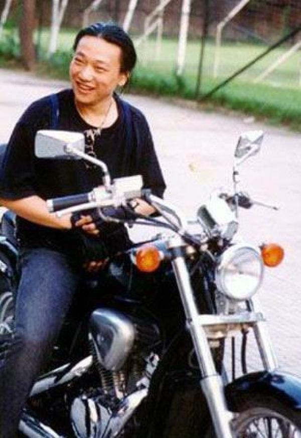 著名音乐人栾树担纲制作, a target="_blank" href="/item/张炬/2834"