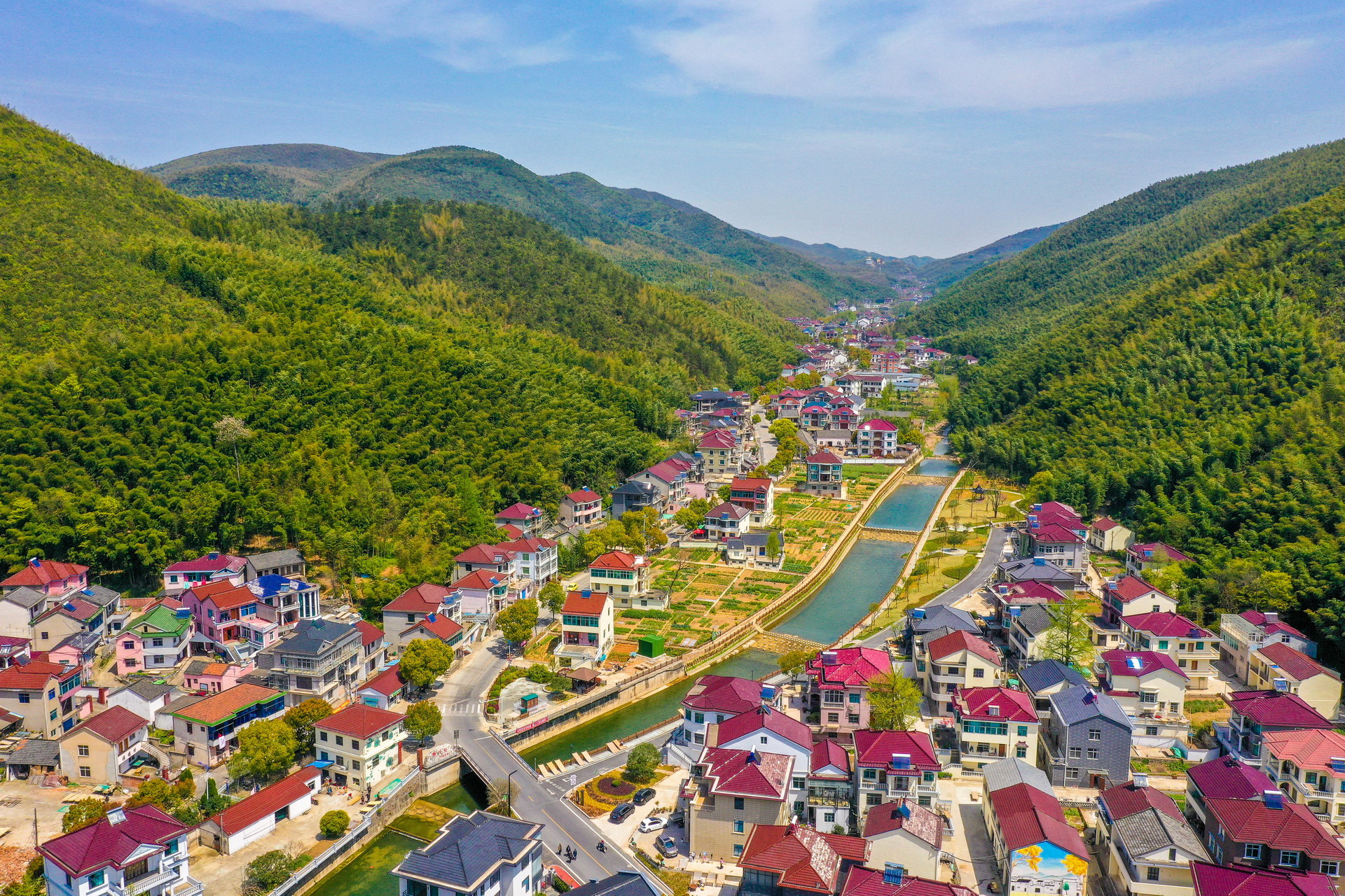  p data-id="gnb6g17p2p">浙江省湖州市长兴县煤山镇新川村,地处苏浙