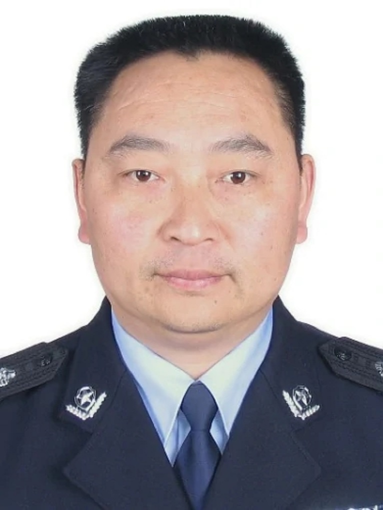  p data-id="gnawssu6gg">张中华,男,四川省新