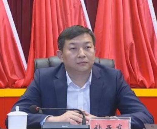  /p> p data-id="srwxujcb4jsx">现任山东省东营市利津县委书记,县委