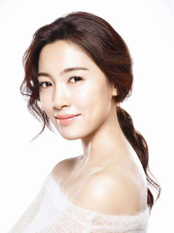  p>南相美,1984年5月3日出生于韩国,韩国影视女演员.