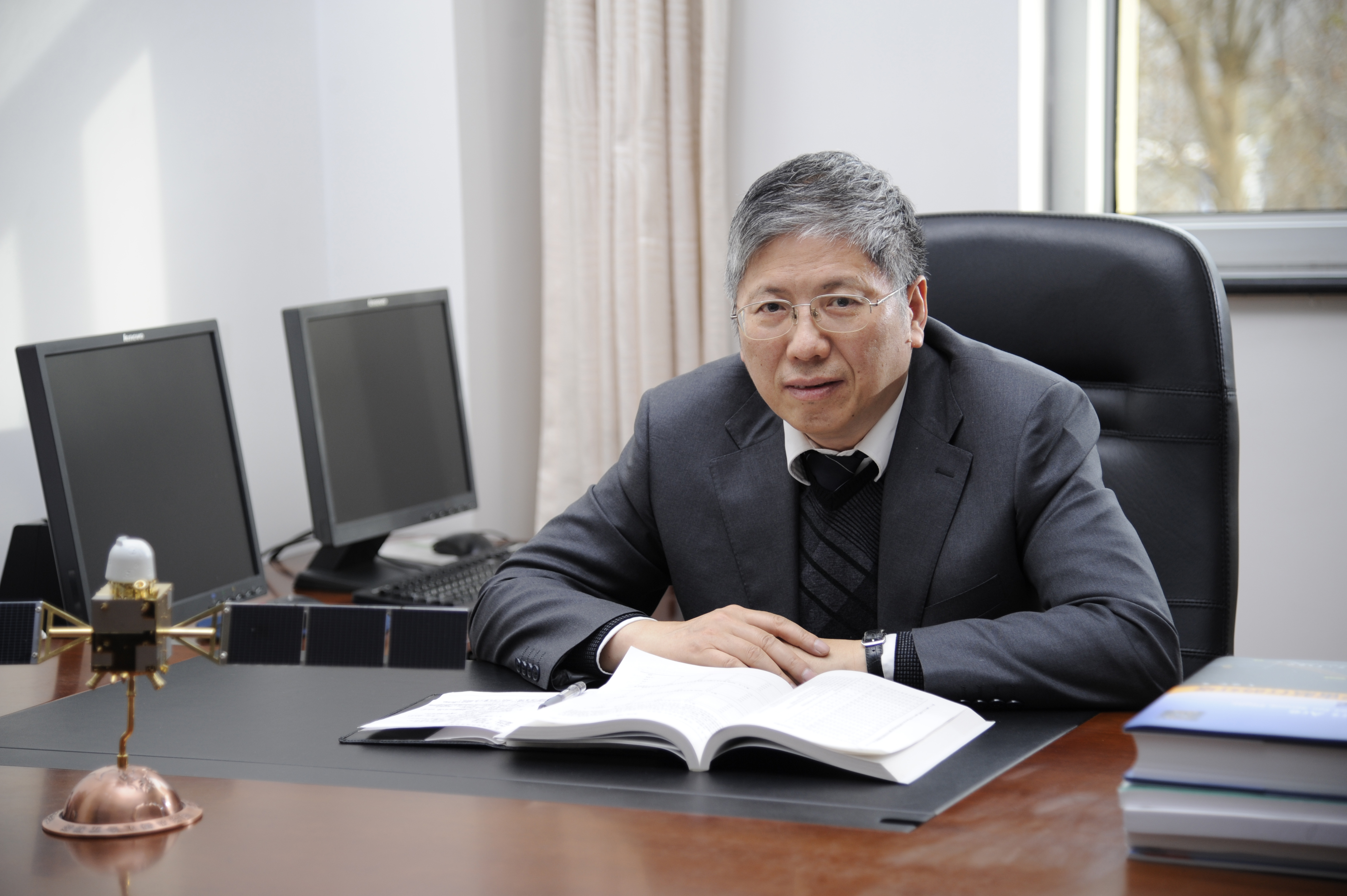  p data-id="serexebnos3u">杨孟飞,1962年10月出生在湖南湘阴,空间