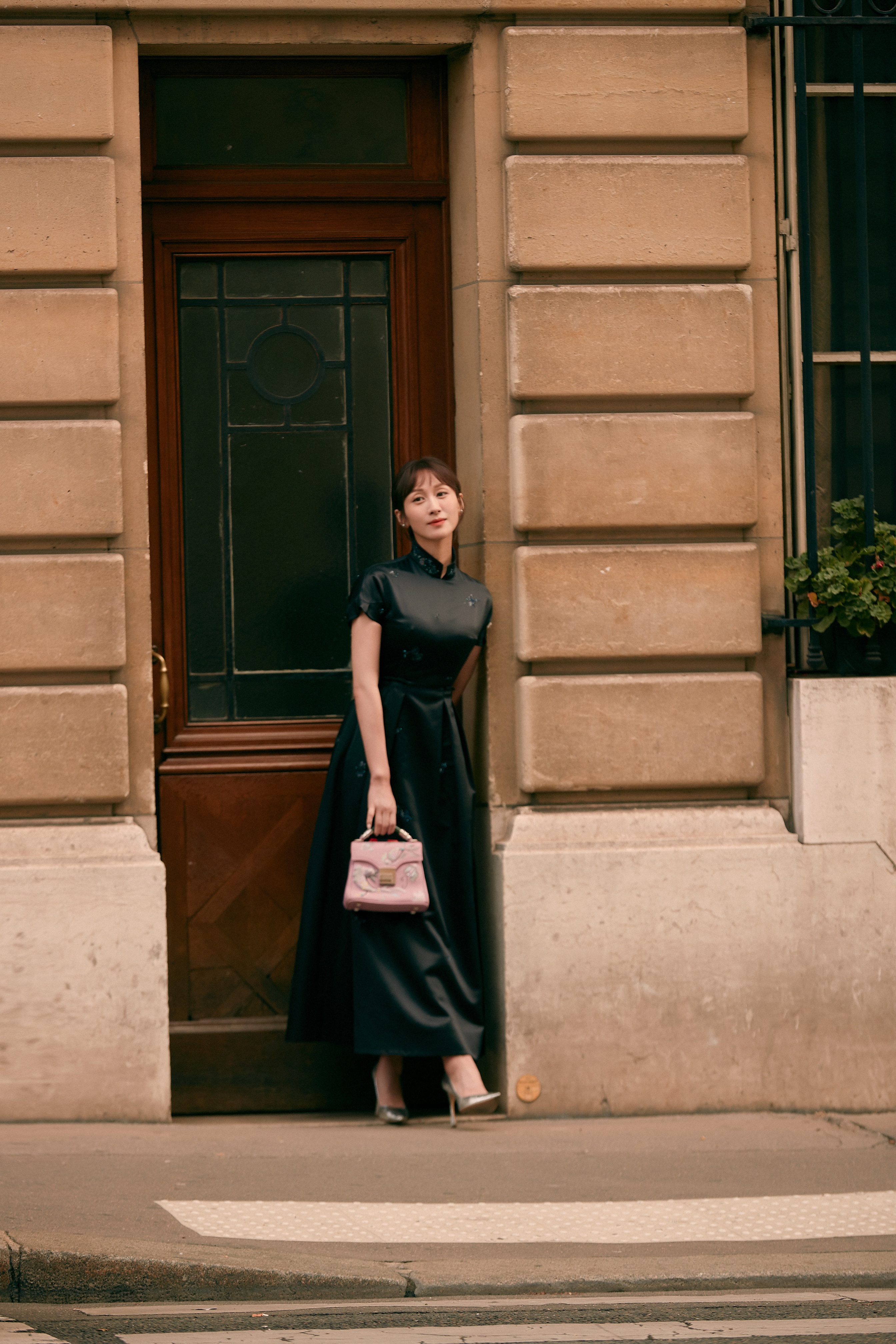 练束梅