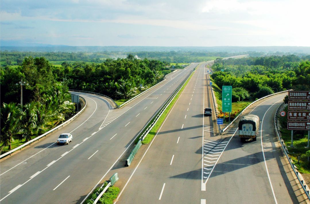  p data-id="sjbnjjmclvgy">西线高速公路,是中国海南省境内的高速