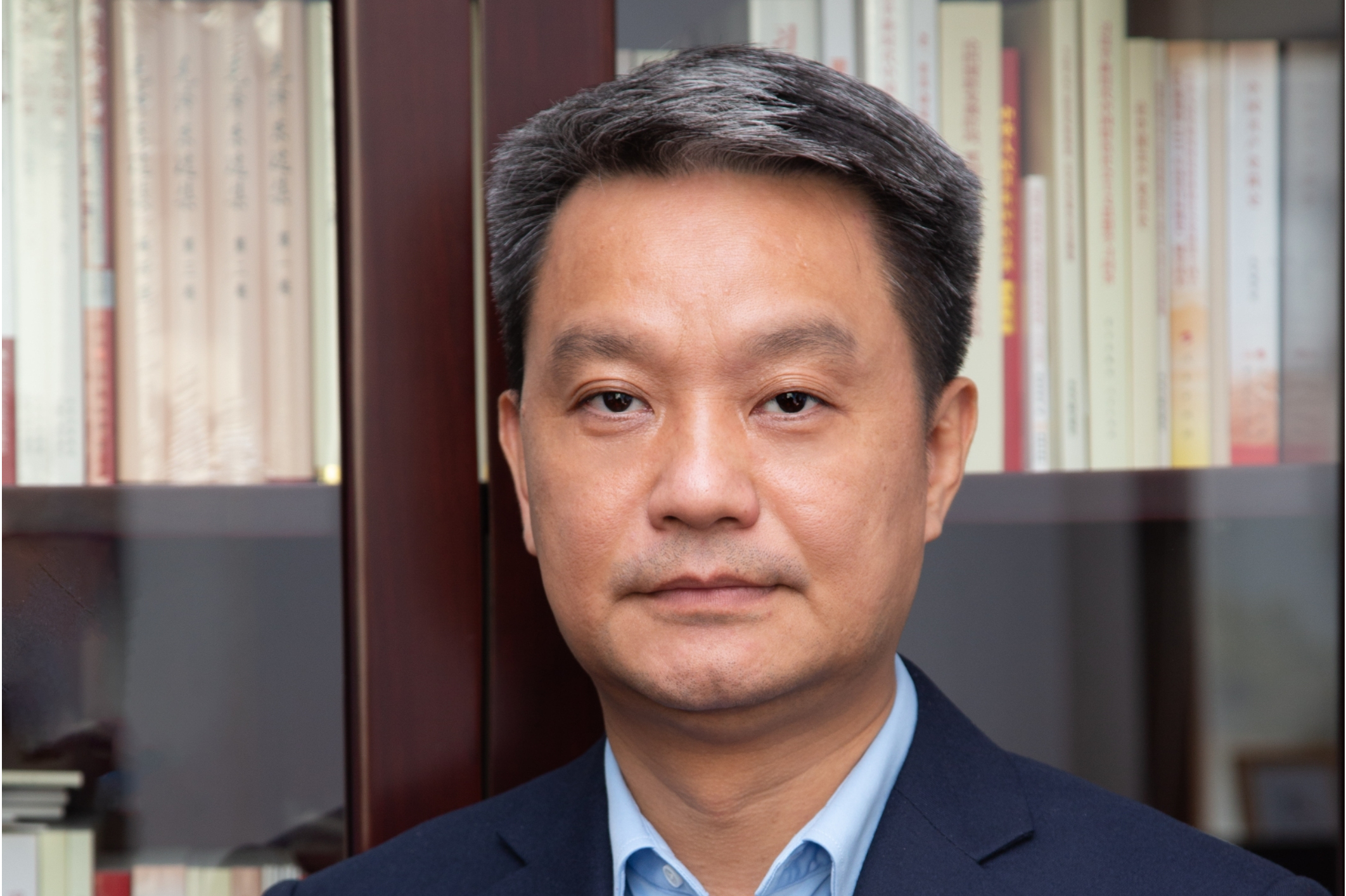 洪平
