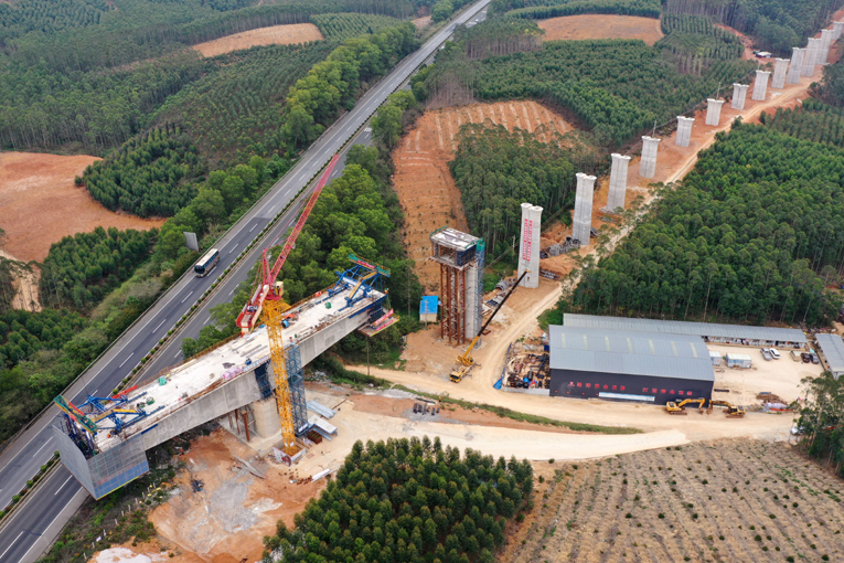  /b>(nanning-pingxiang high-speed railway),简称 b>南凭高铁 /b>