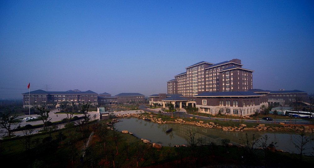 省委党校(浙江行政学院)是省委培训领导干部和优秀中青年干部的学校