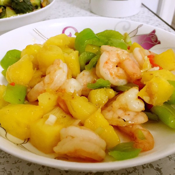 菠萝炒虾仁