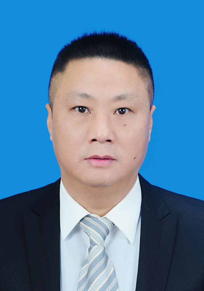杨云龙