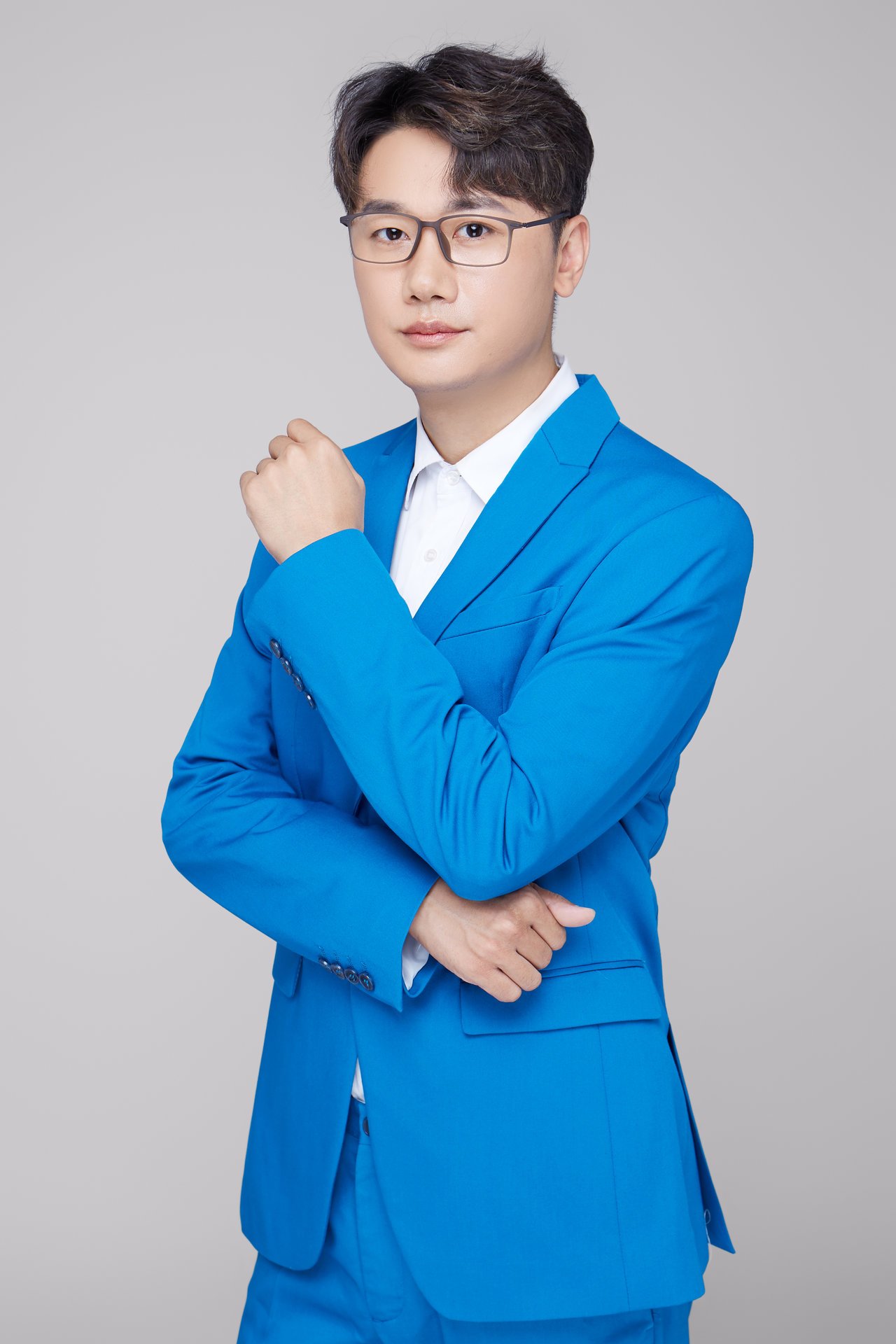  p data-id="gnbj59mtan">李洋,北京广播电视台节目主持人.