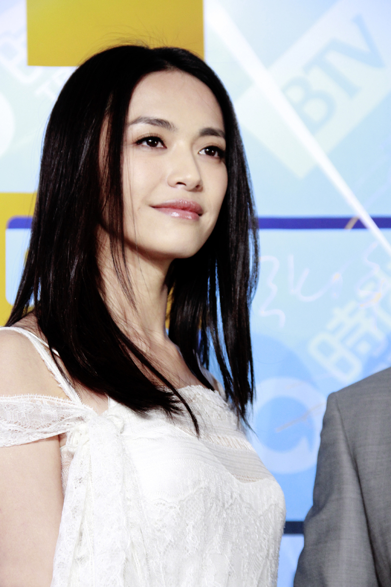 祖籍福建泉州石狮,成长于福建南平,中国内地影视女演员,毕业于 a